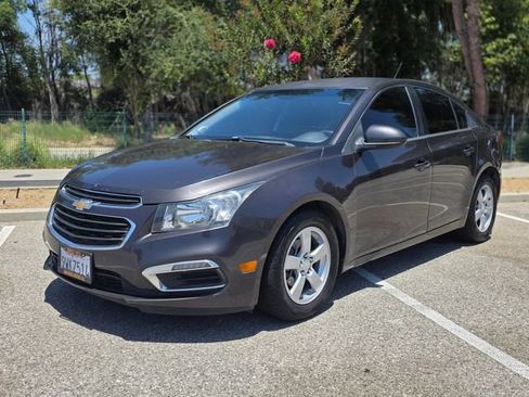 Used 2016 Chevrolet Cruze LT w/ Technology Package FWD image 23