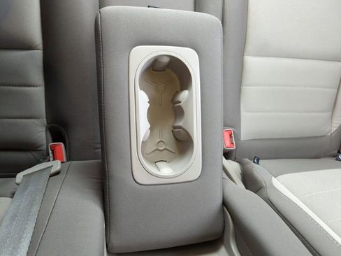Used 2016 Ford Escape SE w/ Equipment Group 201A FWD image 37