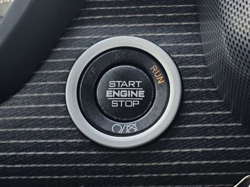 Used 2019 RAM 2500 Limited AWD/4WD image 23