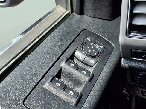 Used 2020 Ford F150 Platinum w/ Equipment Group 701A Luxury AWD/4WD image 24