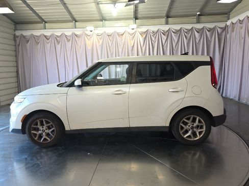 Used 2020 Kia Soul S FWD image 6