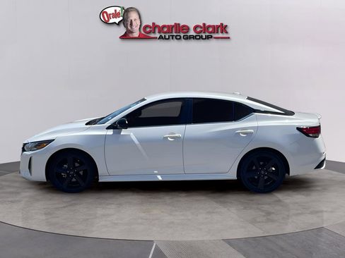 Used 2024 Nissan Sentra SR FWD image 3