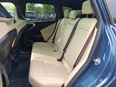 Used 2025 BMW X3 xDrive30i w/ Convenience Package AWD/4WD image 8