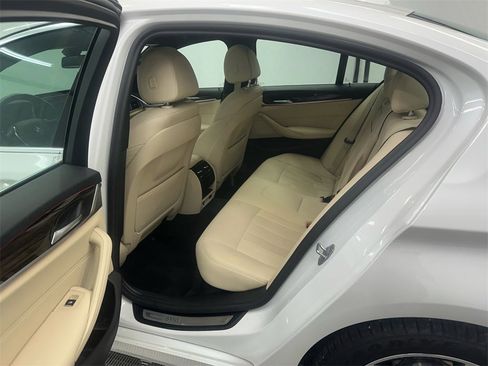 Used 2021 BMW 530i w/ Convenience Package image 20