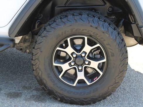Used 2018 Jeep Wrangler Unlimited Rubicon AWD/4WD image 6