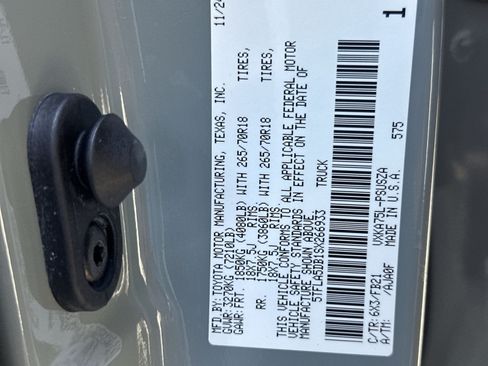 Used 2025 Toyota Tundra SR5 AWD/4WD image 35