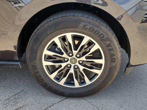 Used 2025 Ford Expedition Max Platinum AWD/4WD image 7
