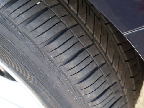 Used 2017 Chevrolet Malibu LT image 6