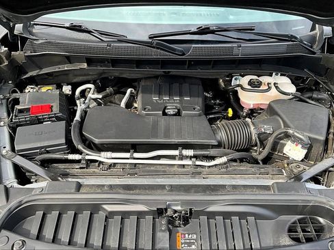 Used 2024 Chevrolet Silverado 1500 LT AWD/4WD image 28