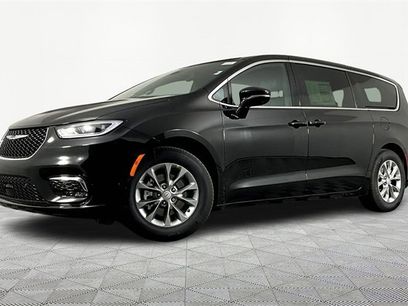 New 2026 Chrysler Pacifica Limited
