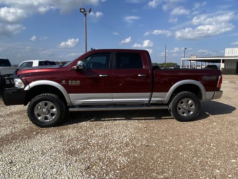 Used 2018 RAM 2500 Laramie AWD/4WD image 4