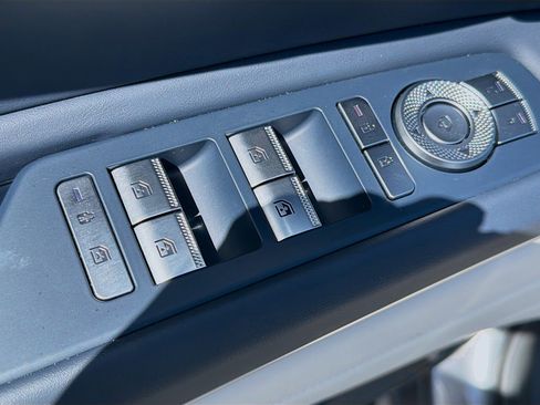 Used 2025 Genesis GV80 3.5T Prestige image 25