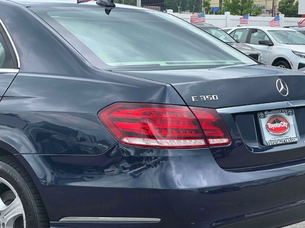 Used 2014 Mercedes-Benz E 350 4MATIC Sedan image 9