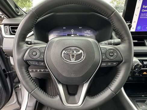 Used 2023 Toyota RAV4 XSE AWD/4WD image 12