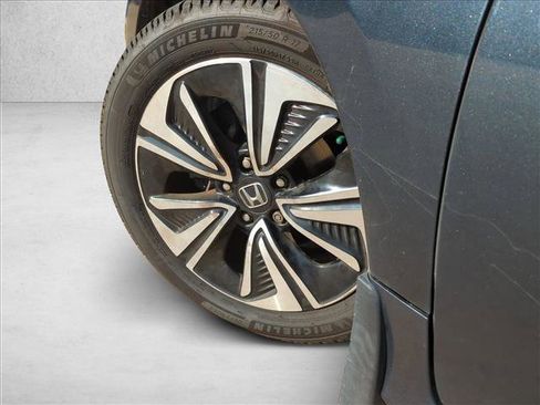 Used 2017 Honda Civic EX-L image 10