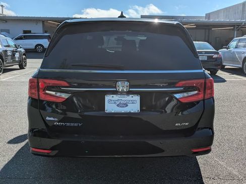 Used 2023 Honda Odyssey Elite image 4