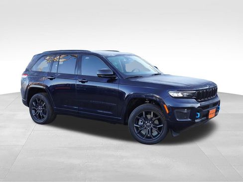 Used 2023 Jeep Grand Cherokee 30th Anniversary AWD/4WD image 2