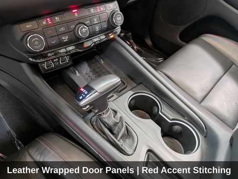 Used 2025 Dodge Durango GT AWD/4WD image 18