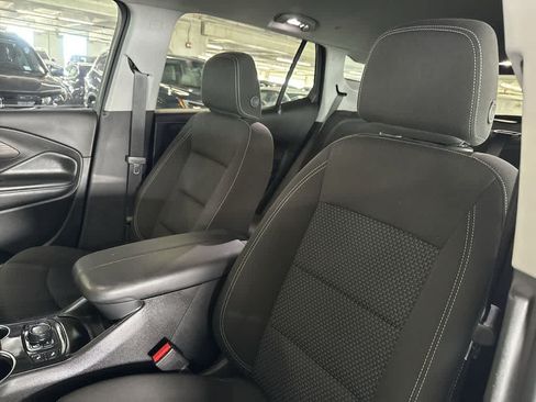 Used 2024 GMC Terrain SLE w/ Driver Convenience Package FWD image 13