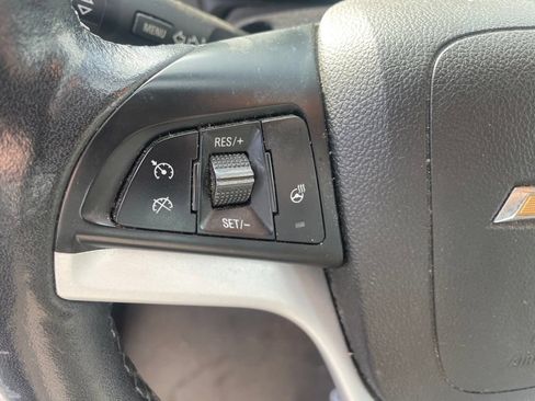 Used 2018 Chevrolet Sonic LT w/ Convenience Package FWD image 9