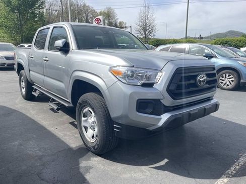 Used 2023 Toyota Tacoma SR image 6