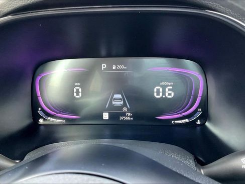 Used 2025 Kia Soul LX w/ LX Technology Package FWD image 13
