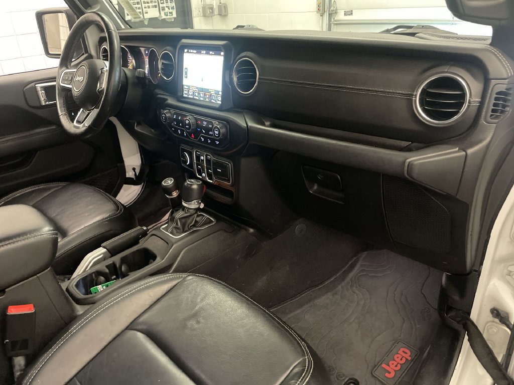 Used 2018 Jeep Wrangler Unlimited Sahara AWD/4WD image 22
