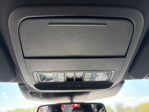 Used 2021 Ford Explorer ST w/ Equipment Group 401A AWD/4WD image 19