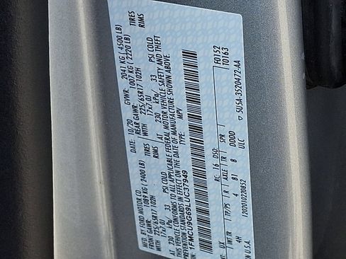 Certified 2020 Ford Escape SE AWD/4WD image 29