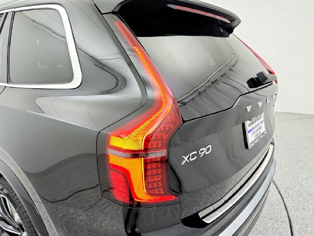 New 2026 Volvo XC90 B6 Plus w/ Protection Package Premier AWD/4WD image 32