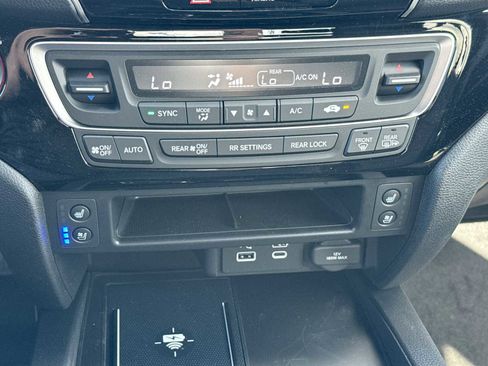 New 2026 Honda Ridgeline Black Edition image 17