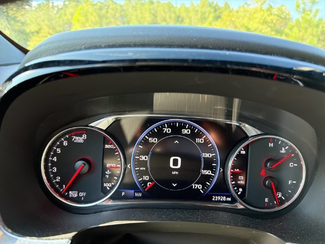 Used 2023 Chevrolet Traverse Premier FWD image 18