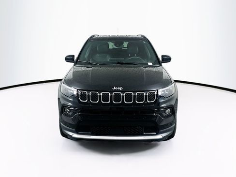 Used 2023 Jeep Compass Limited AWD/4WD image 2