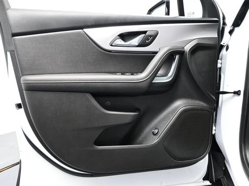 New 2025 Chevrolet Blazer LT w/ Convenience Package FWD image 13