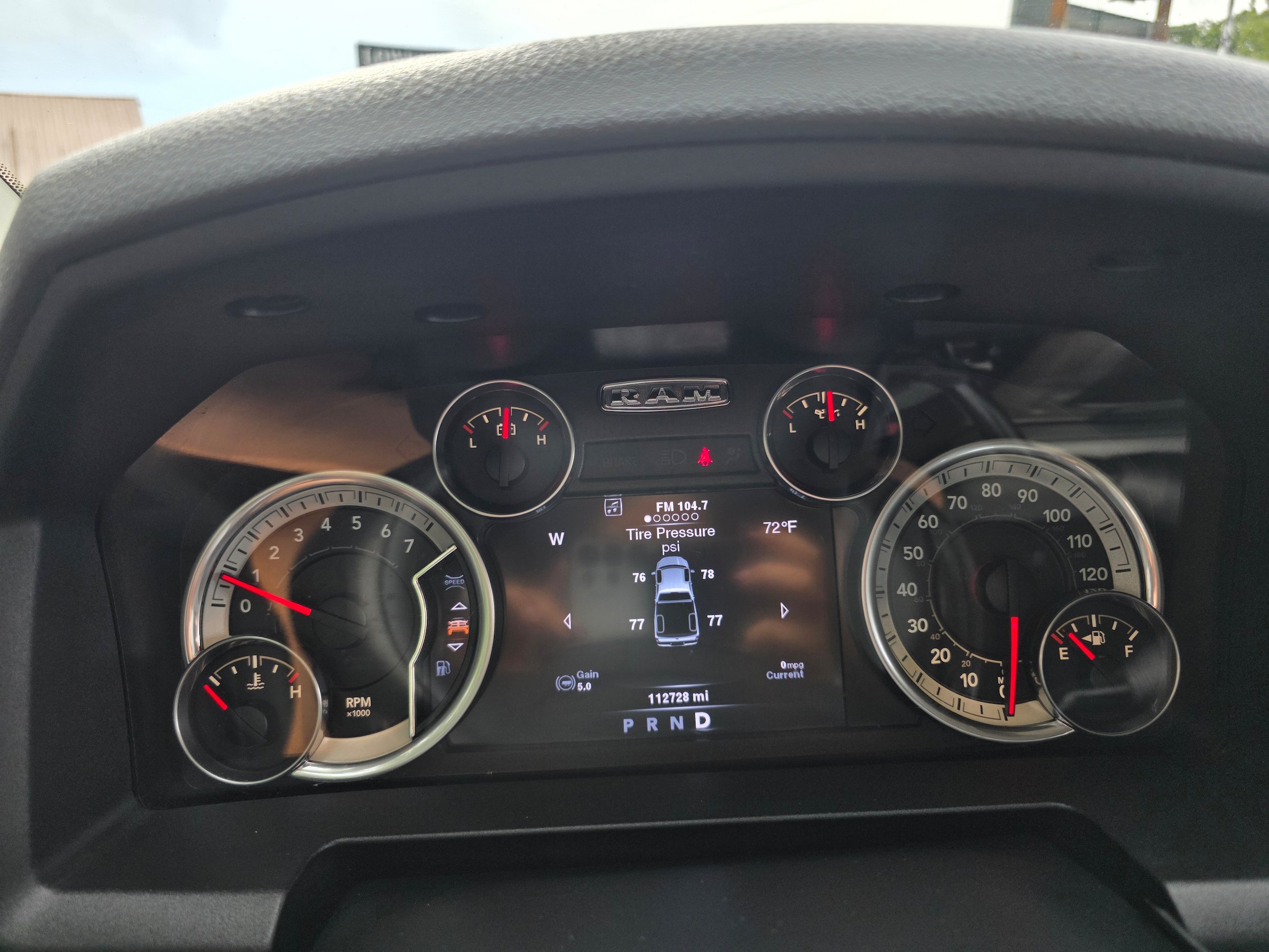 Used 2014 RAM 2500 SLT w/ Luxury Group AWD/4WD image 11