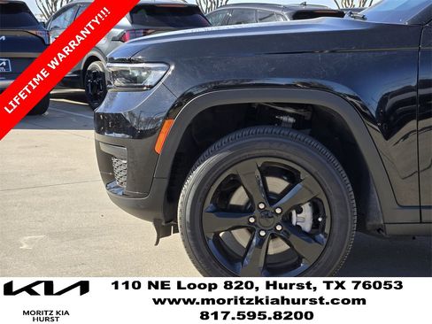 Used 2025 Jeep Grand Cherokee L Laredo image 14