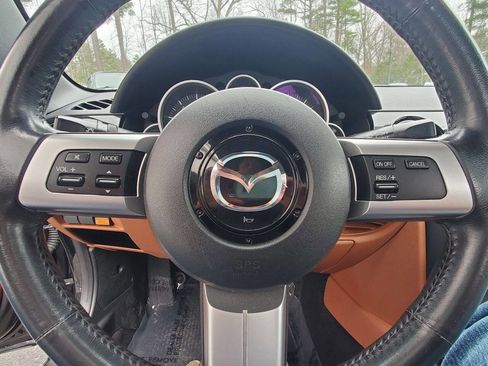 Used 2007 MAZDA MX-5 Miata Grand Touring w/ Premium Pkg image 17