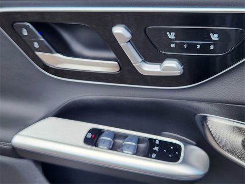 New 2026 Mercedes-Benz GLC 350e 4MATIC image 11