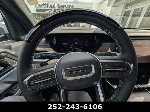 Used 2026 GMC Acadia Denali Ultimate w/ LPO, Floor Liner Package AWD/4WD image 18