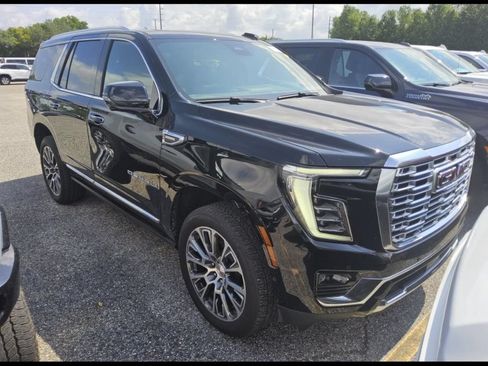 Used 2025 GMC Yukon Denali w/ Denali Reserve Package RWD image 7