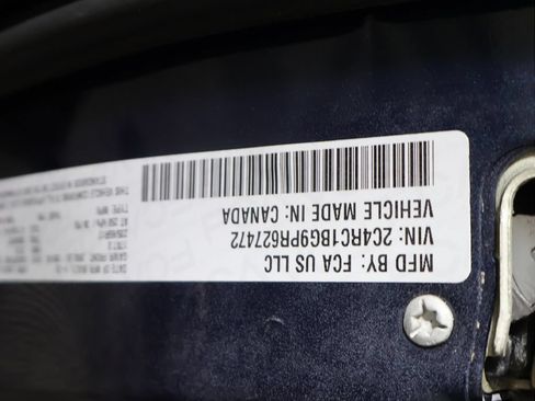 Used 2023 Chrysler Pacifica Touring-L FWD image 51