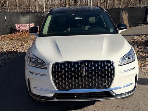 New 2026 Lincoln Corsair Reserve image 8