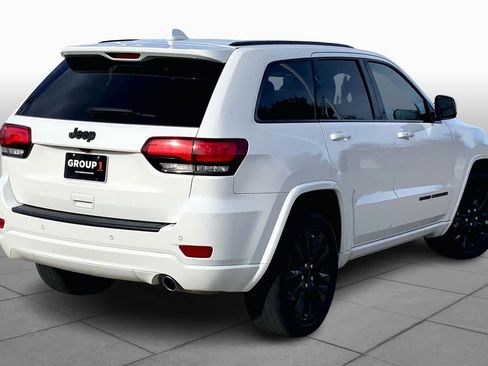 Used 2021 Jeep Grand Cherokee Laredo X image 12