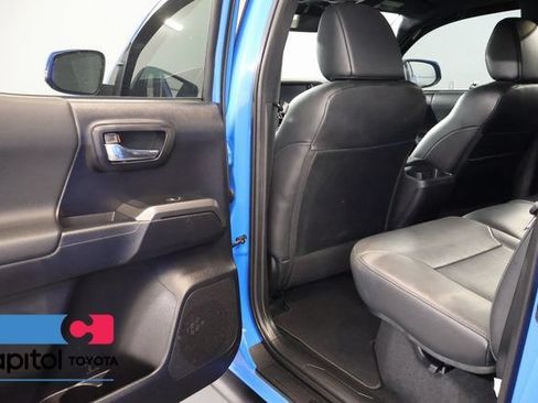Certified 2020 Toyota Tacoma TRD Off-Road w/ TRD Premium Off Road Package AWD/4WD image 31