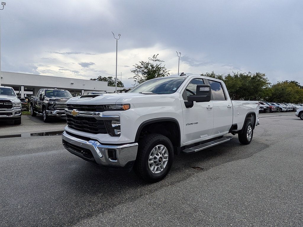 Certified 2025 Chevrolet Silverado 2500 LT w/ Safety Package AWD/4WD image 7
