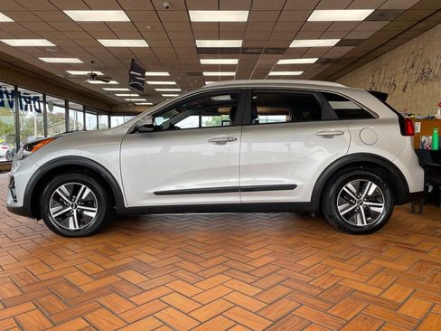 Used 2020 Kia Niro EX Premium FWD image 5