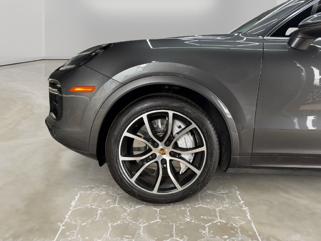 Used 2019 Porsche Cayenne Turbo AWD/4WD image 14