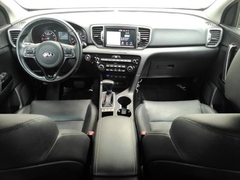 Used 2018 Kia Sportage EX w/ EX Technology Package FWD image 3
