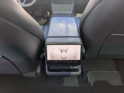 Used 2025 Tesla Model 3 Long Range RWD image 19