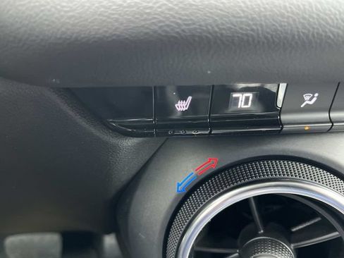 Used 2024 Chevrolet Blazer LT FWD image 42